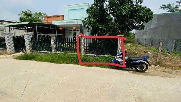 Cần bán gấp Diện tích: 5m x 27m (thổ cư) Giá 8xx bao giấy tờ An hòa Tây Ninh