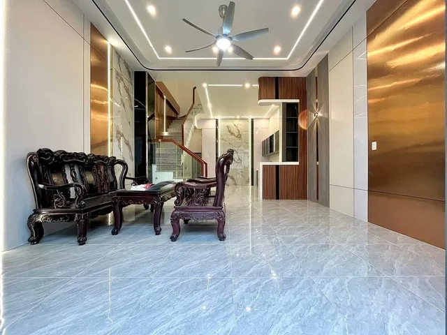 Chủ về quê nên bán gấp căn nhà Lầu Trệt tại p13 Q.Phú Nhuận giá chỉ 2T430TR SHR