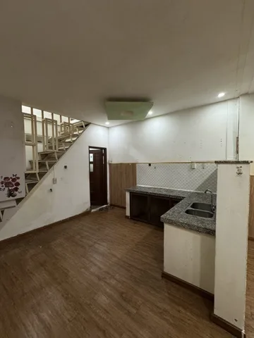 Kẹt tiền bán rẻ 4,2 tỷ còn bớt - Ngay Big C Nguyễn Sơn - 50m² - nở hậu - bỏ lỡ là tiếc