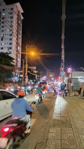 Bán mặt tiền lê Văn Lương 5,5 x 41 ( sau khi trừ lg còn 173m2 ).thu nhập 40triệu/th .giá 23,5 tỷ