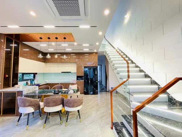 CHO THUÊ VILLA 3 TẦNG NGUYỄN SƠN 📌📌📌LÀM VIỆC TRỰC TIẾP GIÁ TỐT !!!