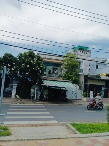 CHỦ GIẢM 300TR BÁN ĐẤT MẶT TIỀN ĐƯỜNG PHÚ ĐỊNH QUẬN 8, CÓ SẴN NHÀ 105M2, GIÁ CHỈ 6 TỶ7