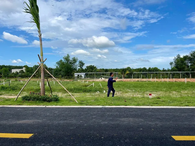 Chính chủ cần bán lô đất 228m2, sẵn 100m2 thổ cư, giá full lô 545tr tại khu vực đông dân cư, sát bên Chợ Minh Thạnh - Bình Dương
