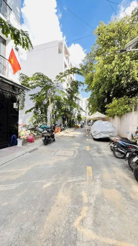 NHÀ PHỐ KHU ĐỒNG BỘ HẺM 973 ĐƯỜNG NGUYỄN ẢNH THỦ - 5 TẦNG SỔ ĐẸP VUÔNG VỨC-GIÁ 6,9 TỶ , TL MẠNH