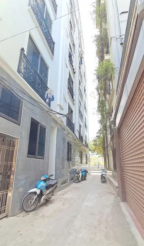 Bán nhà PHÚ DIỄN. Ngõ oto, oto vào nhà. Gần Hồ Phú Diễn, gần trục đường chính. An sinh tốt.