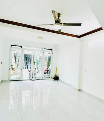 Nhà Lê Công Phép-Kế Bến xe miền Tây-nhà mới, hẻm nhựa xe hơi trong nhà.