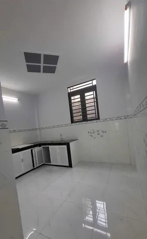 Bán nhà. Ngã Tư 4 xã Bình Tân, NHÀ LÔ GÓC 3 MẶT THOÁNG – HẺM 5M THÔNG