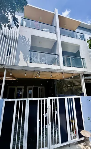 BÁN NHÀ KDC MEGA VILLAGE KHANG ĐIỀN - ĐƯỜNG D, QUẬN 9 - 80M2 - 3 TẦNG ĐỐI DIỆN HỒ BƠI - GIÁ 9.9