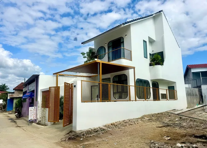 Nhà mới thiết kế hiện đại, công năng đầy đủ tại Thôn Tây, Phường Bắc Nha Trang ( Xã Vĩnh Phương cũ ), Khánh Hoà.