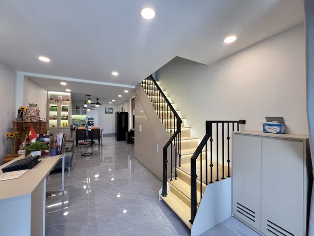 🚨🏡VỊ TRÍ ĐẸP- GIÁ TỐT-HXT NHÀ 2 TẦNG FULL NỘI THẤT, TT Q9 CHỈ 5.85 TỶ ĐƯỜNG SỐ CẠNH LÊ VĂN VIỆT⏰