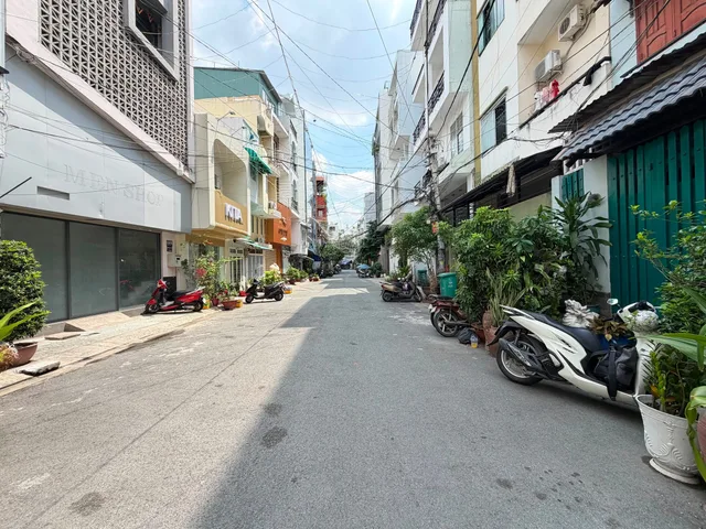 QUẬN 3 - CMT8 - 98M² (5,4x17) - HẺM NHỰA 12m KINH DOANH - NGAY GA METRO - 24,5T