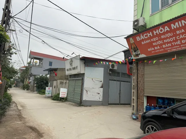 Bán kho, nhà xưởng: Chính chủ bán xưởng tại Bích Hoà, Thanh Oai 350m2, mặt 12m đ