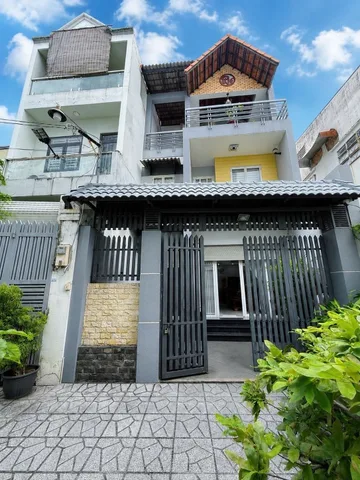 🔥 Bán gấp nhà đẹp ngay đường Bình Lợi giá chỉ 3 tỷ 840 ở Q.Bình Thạnh, 85m². SHR hẻm xe hơi thông 🔥