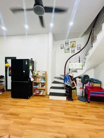 Bán gấp nhà Dương Văn Bé lô góc thoáng sáng, Dt 30m2, mt 5.5m, 5.1 tỷ.