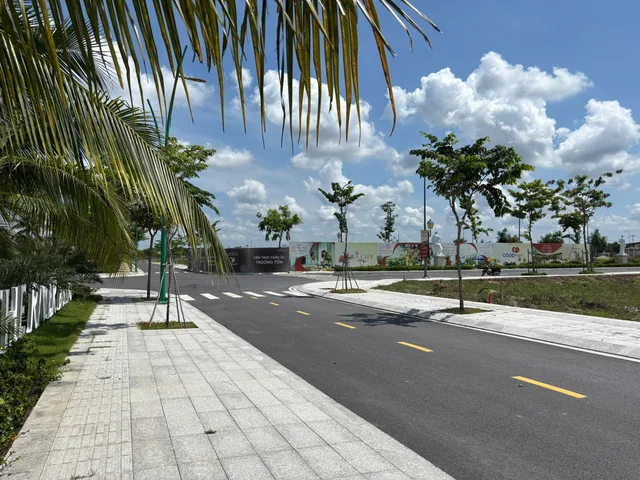 Nền đất 2 tỷ 364 112m2 ngay khu hành chính xã Thủ Thừa
