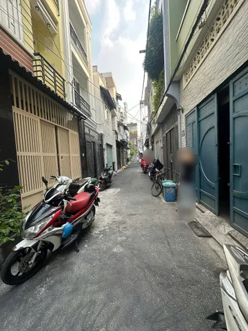 nhà 4pn hiếm trong khu vực, ngay đầu Gò Dầu, 3 tầng BTCT , chỉ 6 đồng