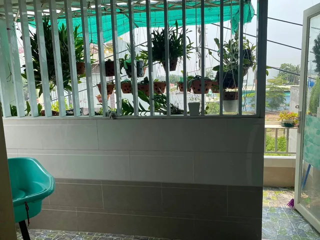 Chính chủ bán nhà 3 tầng hẻm xe hơi 5m, cách đường lò lu 50m