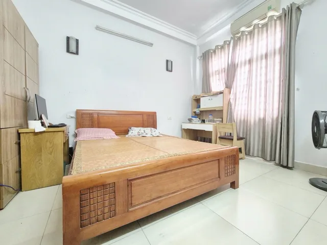 BÁN NHÀ 4 TẦNG - BÁT KHỐI - OTO VF3 ĐỖ CỬA - NGÕ NÔNG - GIAO THÔNG THUẬN TIỆN - AN SINH ĐỈNH