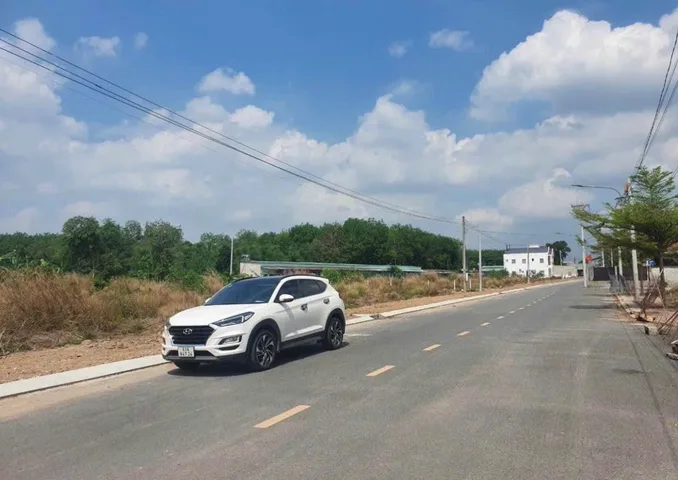 CHỦ CẦN BÁN ĐẤT ĐỂ ĐẦU TƯ KINH DOANH VỚI DIỆN TÍCH 270M2, GẦN CHỢ, TRƯỜNG HỌC VÀ ĐẦY ĐỦ CÁC TIỆN ÍCH XUNG QUOANH