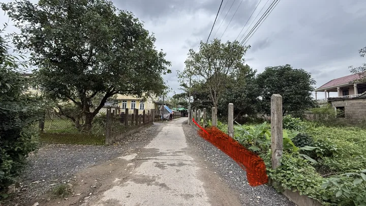Cần bán gấp đất thổ cư, khổ đẹp, gần trường học, cách sân bay Huế 1km