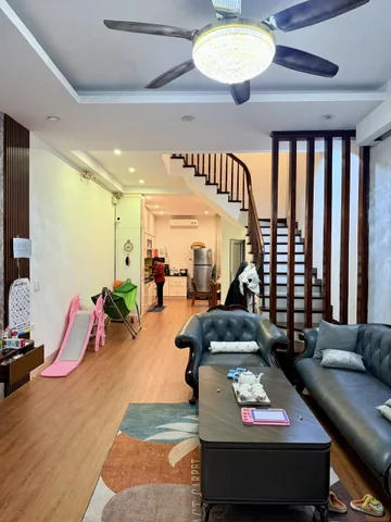 Nhà phân lô ô tô tránh phố Lạc Trung, Dt 67m2, 4t, mt 4.5m, giá 25.5 tỷ.