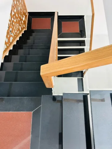 Rẻ nhất rồi! Nhà 2 tầng, 2 mê đúc kiên cố ngay trung tâm khu đô thị Hòa Xuân Đà Nẵng.