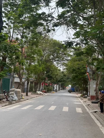 BÁN NHÀ THẠCH BÀN - VỈA HÈ, Ô TÔ TRÁNH, 6 TẦNG THANG MÁY - GIÁ 17.9 TỶ