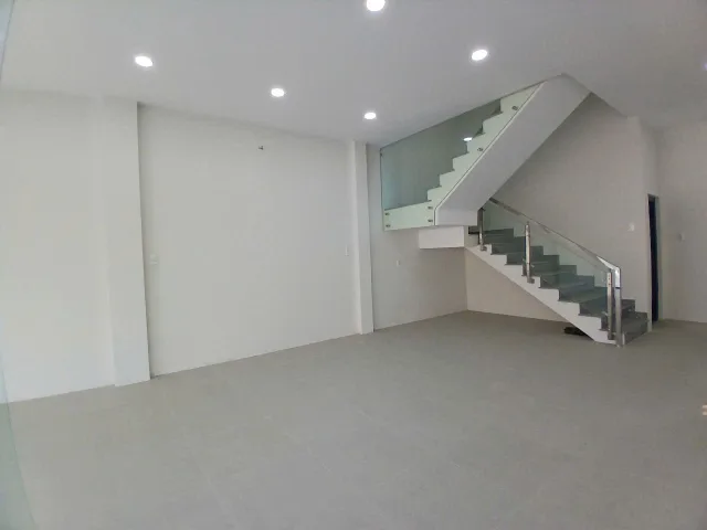 BÁN Căn hộ dịch vụ hẻm ô tô Quận 2 Cách Lê Văn Thịnh chỉ 150m hậu vuông 9.5m