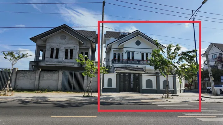 Biệt Thự Góc 2 MT Lê Đại Hành vs Nguyễn Trọng Quản
Diện tích : 17x19,5=315m2 thổ cư toàn bộ, hướng Đông Bắc