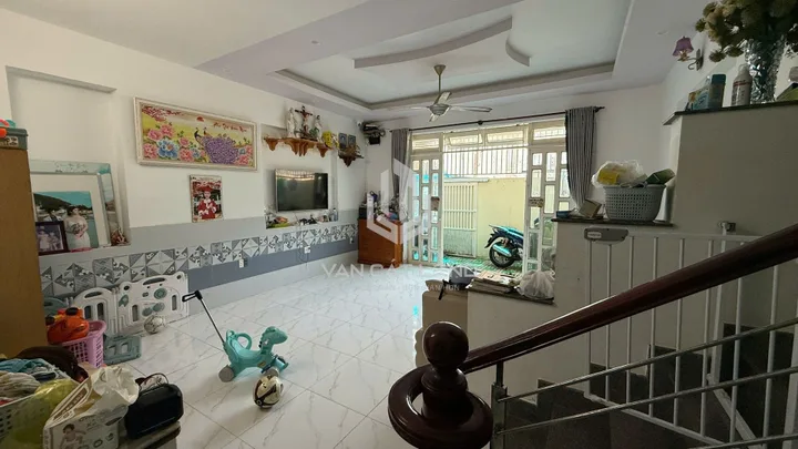 🔥 "CỰC PHẨM PHỐ TÂY" LƯƠNG VĂN CAN P2 – NHÀ 2 TẦNG XÂY Ở KIÊN CỐ TƯỜNG 20 – 75.9M² FULL THỔ CƯ NGANG 5.6M – TẶNG FULL NỘI THẤT GỖ NGUYÊN KHỐI ĐẶT RIÊNG – GIÁ 6.5 TỶ 🔥