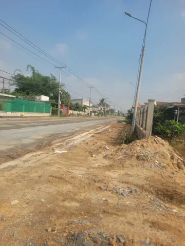 Cần bán lô đất mặt tiền Hương lộ 15, phường Tân triều. Dt: 1000m2. Thổ Cư. Đất Bằng Phẳng