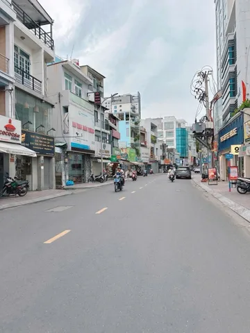 🔥 SIÊU PHẨM PHÚ NHUẬN – 1 SẸC HUỲNH VĂN BÁNH – NHÀ ĐẸP Ở NGAY – GIÁ CHỈ 8,X TỶ! 🔥
