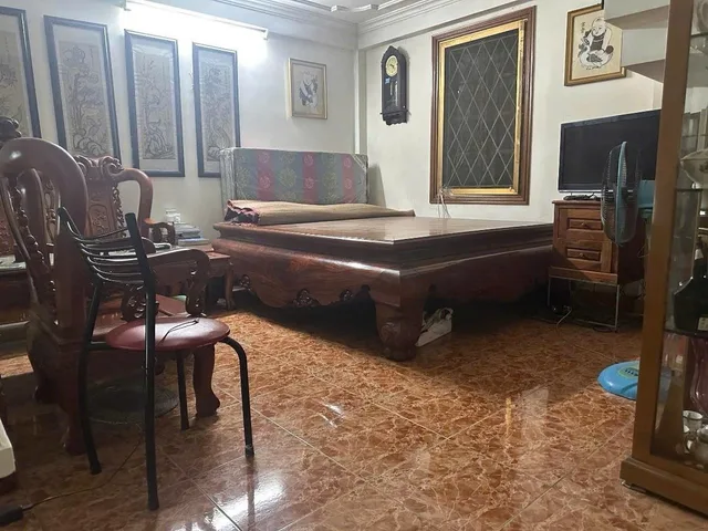 Bán Nhà Pháo Đài Láng. Đống Đa. Ô Tô. DT 42m2. MT 5.2m. 6 Tầng. Giá 12.8 Tỷ.
