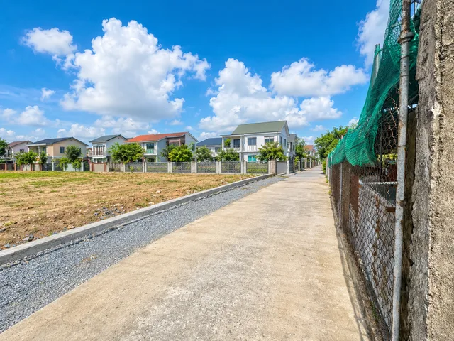 CẦN BÁN LÔ ĐẤT TRỤC HƯƠNG LỘ 15