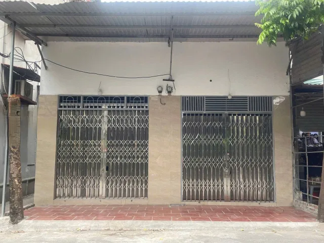 Thanh xuân - Mặt Bằng Kinh Doanh - 40m2 và gác xép 20m2- mặt ô tô tránh- Nhà đẹp.