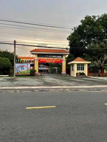 CHỦ CHUYỂN VỀ QUÊ SINH SỐNG NÊN CẦN NHƯỢNG LẠI LÔ ĐẤT ĐẸP MẶT TIỀN ĐƯỜNG NHỰA.
