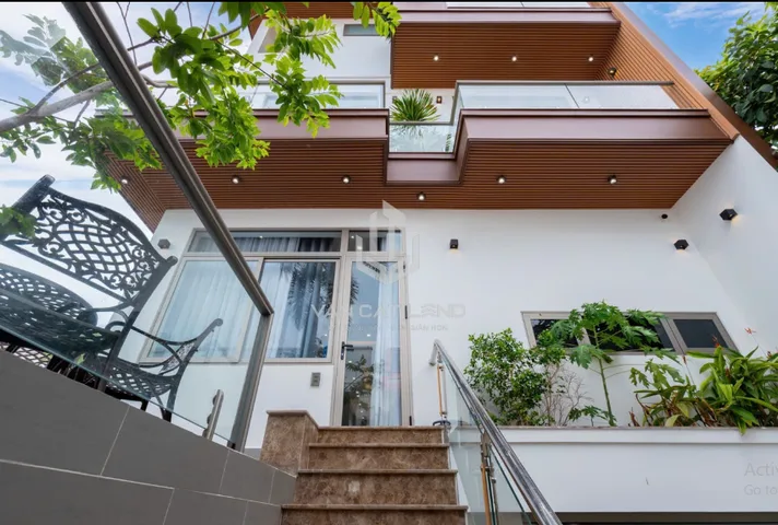 🔥 SIÊU PHẨM VILLA HỒ BƠI MỚI XÂY – KHU BIỆT THỰ AN BÌNH (LÊ NGỌC HÂN, VŨNG TÀU) – 2 MẶT TIỀN TRƯỚC SAU CỰC KHỦNG 20M – SẴN HẦM ĐẬU XE – GIÁ ĐẦU TƯ ĐẮT GIÁ! 🔥