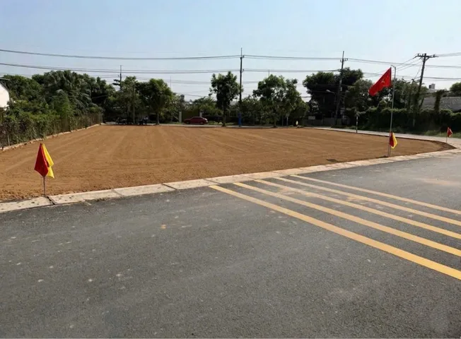 MẶT TIỀN KINH DOANH TL2 - SÁT CHỢ VIỆT KIỀU - CHỈ ĐẦU 2 TỶ NHỎ-DT đẹp: 6x17m Full thổ cư