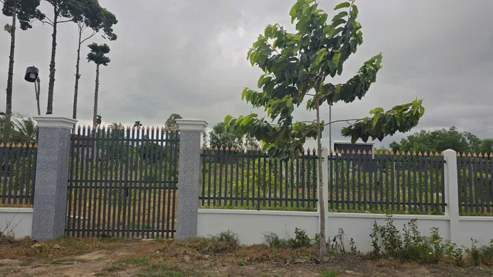 (B454) Đất (có nhà)  xã Thái Mỹ, dt 8.476m2, thổ 494m2, đất ở, giá 2,1tr/m2