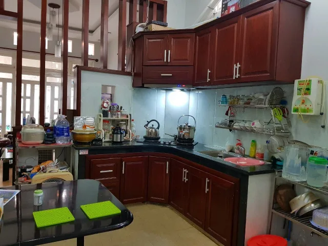 Cần bán nhà Nguyễn Văn Tăng P. Long Thạnh Mỹ, Q9. Quẹo Lựa nhanh thì còn 🥰