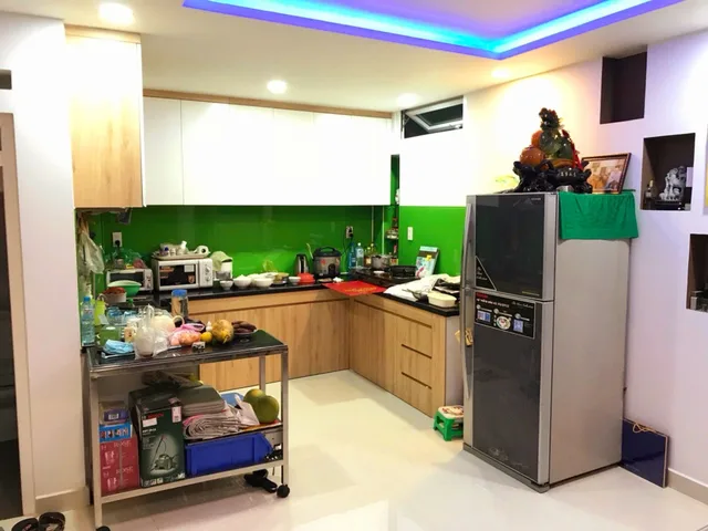 Nhà 4 tầng,6mX15m(90m2)chỉ 8đồng hơn,giáp t.ên l.ửa,hxh, ôtô ngủ trong nhà,5pn,6wc,