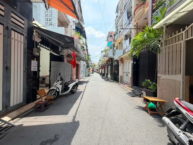 HUỲNH VĂN BÁNH, PHÚ NHUẬN - Ô TÔ TRÁNH, NỘI THẤT CHÂU ÂU - 5 TẦNG THANG MÁY TRỊ GIÁ 1 TỶ