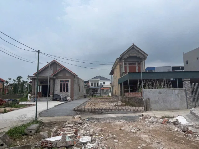 Bán 60 m Thiên Hương ngõ ô tô , bán kính 200 m là chợ , khu công nghiệp.l/h :076.231.9990 e Thuý  
Đi lại thuận tiện , k lỗi lầm