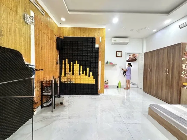em trai vào mùa cần tiền gấp bán hạ 400tr nhà 2tầng 4.8x12