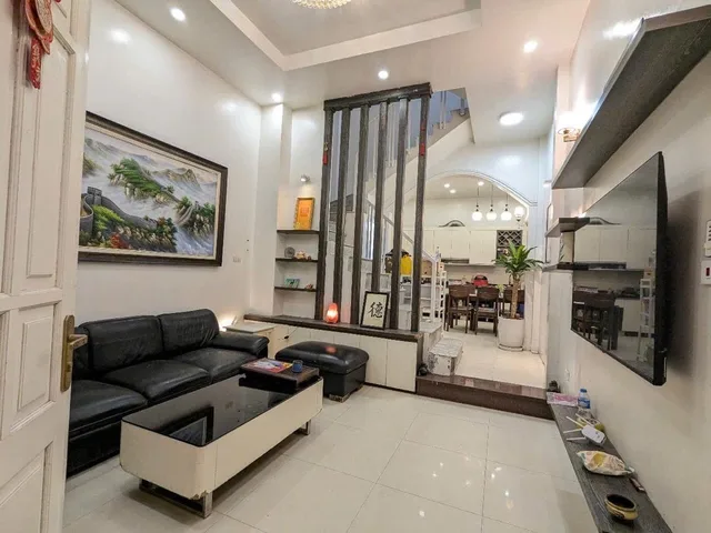 Bán Nhà Lê Trọng Tấn. Thanh Xuân. Ô Tô. DT 47m2. MT 4m. 4 Tầng. Giá 13.3 Tỷ.