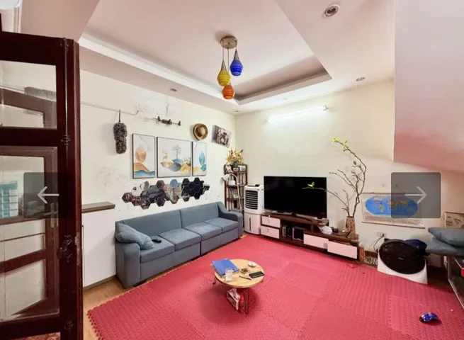 nhà cầu giấy -có ngõ riêng-36m-có ban công-đủ công năng-nội thất đẹp