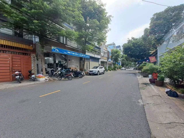 MT KHU BÀN CỜ HỌ LÊ, GẦN NGUYỄN SƠN, CHỢ PHÚ THỌ HOÀ - NGANG 7,2M - 130M2 - 3 TẦNG - HƠN 24T