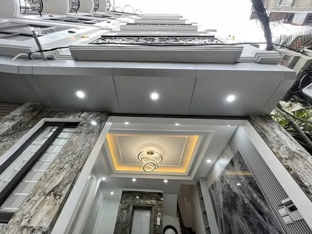 Bán nhà Định Công Hạ, Hoàng Mai, lô góc, 6 tầng thang máy, ô tô đỗ cửa, 48m2, 11 tỷ, không quy hoạch.