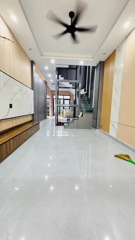 NHÀ MỚI 5 PHÒNG NGÙ HẺM 131 XÓM CHIẾU QUẬN 4