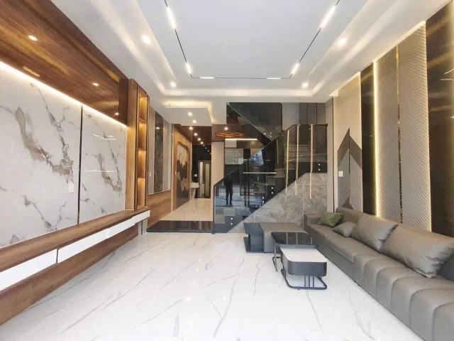 Chính chủ bán nhà tại đường Hồ Bán Kiện, P15, Quận 10 giá chỉ 2 tỷ 150 sổ hồng riêng.